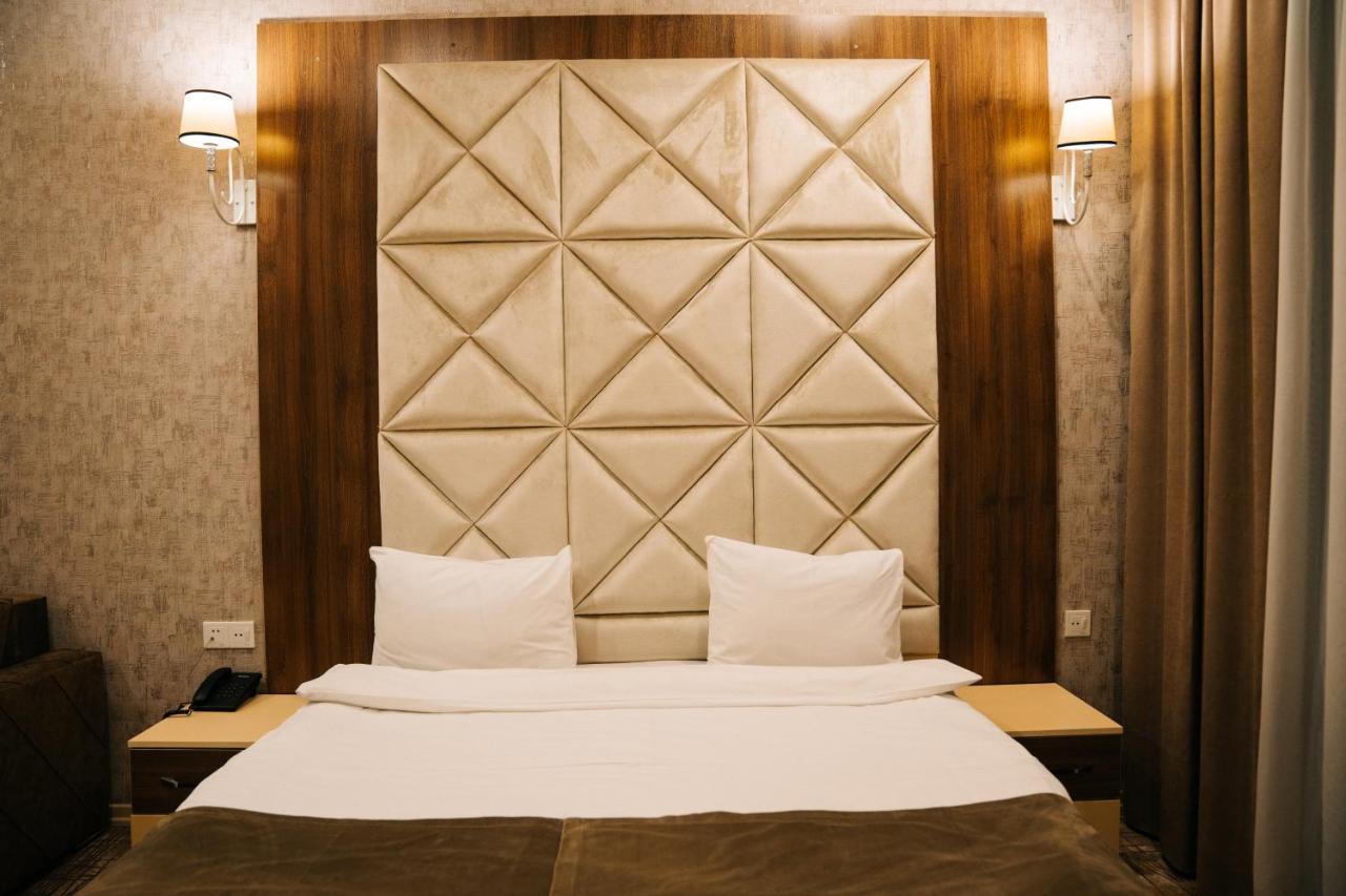The Clocktower Hotel 바쿠 외부 사진