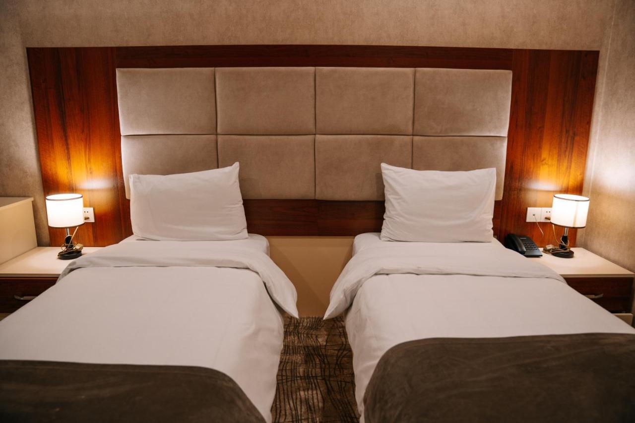 The Clocktower Hotel 바쿠 외부 사진