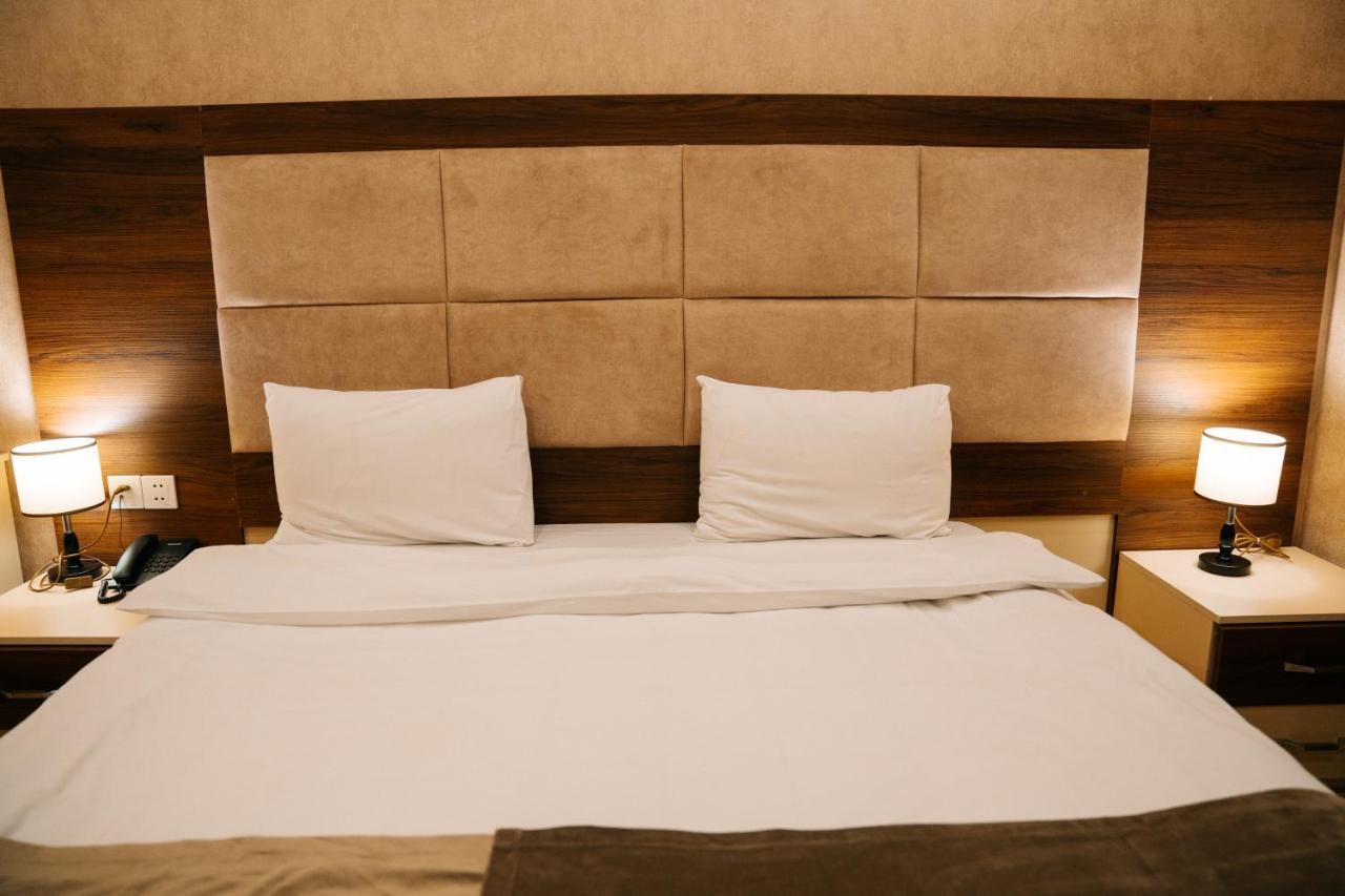 The Clocktower Hotel 바쿠 외부 사진